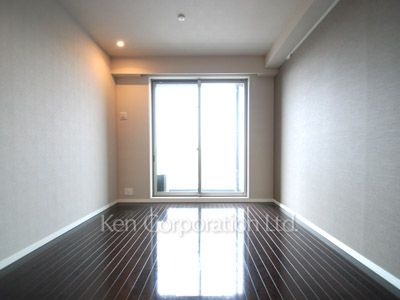 Bedroom ※Photo of the same layout on 12 floor. Decoration and fixture may differ.