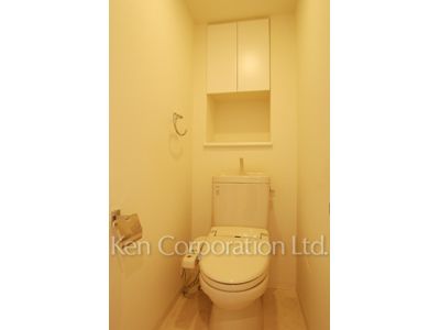 Lavatory ※Photo of the same layout on 9 floor. Decoration and fixture may differ.
