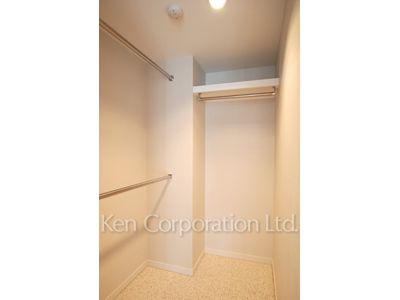 Walk-In Closet ※Photo of the same layout on 3 floor. Decoration and fixture may differ.
