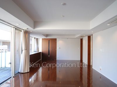 Living-Dining ※Photo of the same layout on 3 floor. Decoration and fixture may differ.