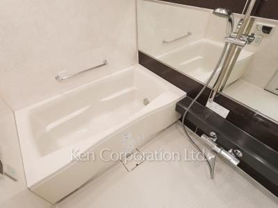 Bath ※Photo of the same layout on 3 floor. Decoration and fixture may differ.