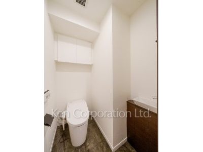 Lavatory