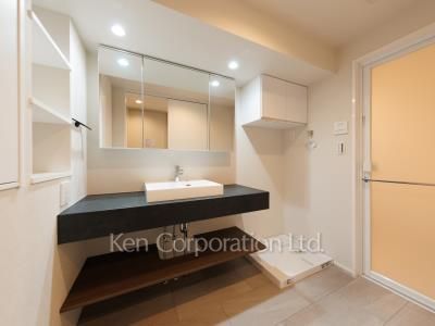 Powder Room