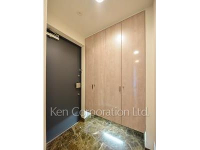 Entrance ※Photo of the same layout on 20 floor. Decoration and fixture may differ.