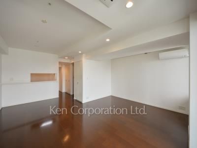 Living-Dining ※Photo of the same layout on 20 floor. Decoration and fixture may differ.