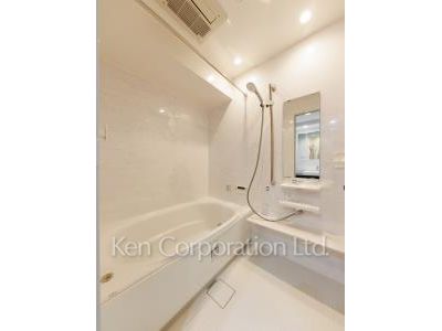 Kitchen ※Photo of the same layout on 20 floor. Decoration and fixture may differ.