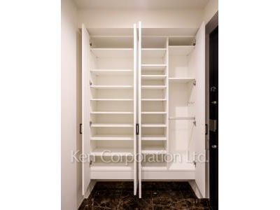 Shoes Closet