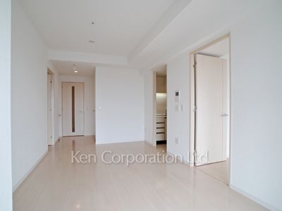 Living-Dining ※Photo of the same layout on 11 floor. Decoration and fixture may differ.