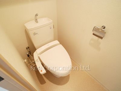 Lavatory ※Photo of the same layout on 11 floor. Decoration and fixture may differ.