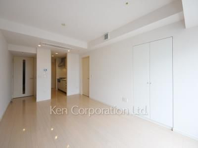 Living-Dining ※Photo of the same layout on 12 floor. Decoration and fixture may differ.