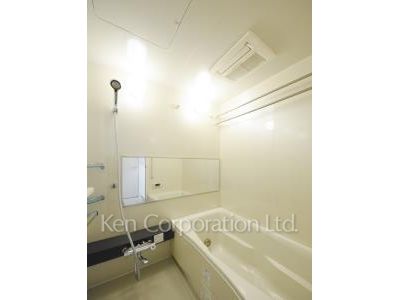 Bath ※Photo of the same layout on 12 floor. Decoration and fixture may differ.