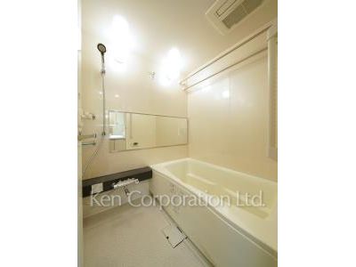 Bath ※Photo of the same layout on 3 floor. Decoration and fixture may differ.