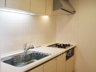 Kitchen ※Photo of the same layout on 23 floor. Decoration and fixture may differ.