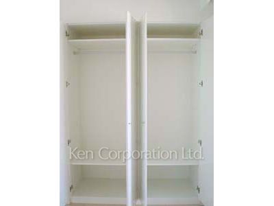 Closet ※Photo of the same layout on 23 floor. Decoration and fixture may differ.