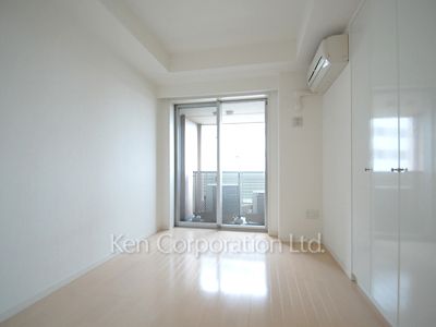 Bedroom ※Photo of the same layout on 9 floor. Decoration and fixture may differ.