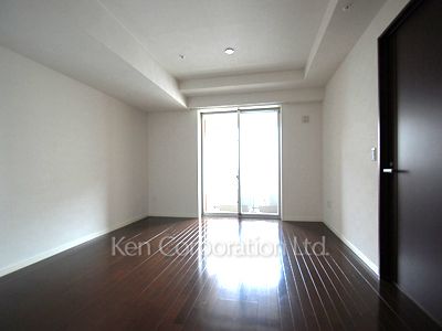 Living-Dining ※Photo of the same layout on 15 floor. Decoration and fixture may differ.