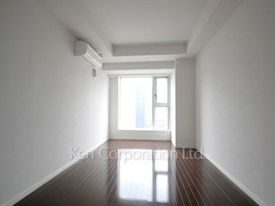Bedroom ※Photo of the same layout on 15 floor. Decoration and fixture may differ.