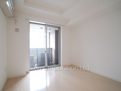 Bedroom ※Photo of the same layout on 6 floor. Decoration and fixture may differ.