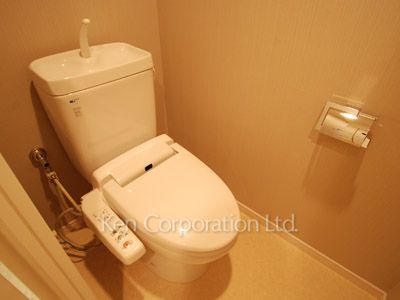 Lavatory ※Photo of the same layout on 6 floor. Decoration and fixture may differ.