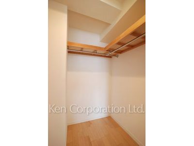 Walk-In Closet ※Photo of the same layout on 6 floor. Decoration and fixture may differ.