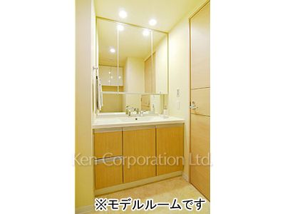 Powder Room ※Photo of the same layout on 22 floor. Decoration and fixture may differ.