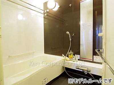 Bath ※Photo of the same layout on 22 floor. Decoration and fixture may differ.