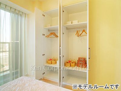 Closet ※Photo of the same layout on 22 floor. Decoration and fixture may differ.
