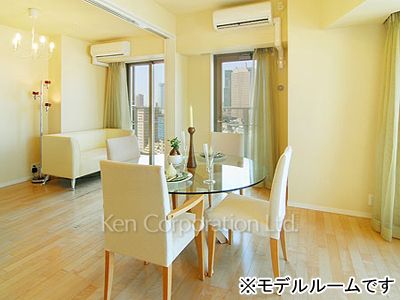 Living-Dining ※Photo of the same layout on 22 floor. Decoration and fixture may differ.