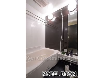 Bath ※Photo of the same layout on 12 floor. Decoration and fixture may differ.