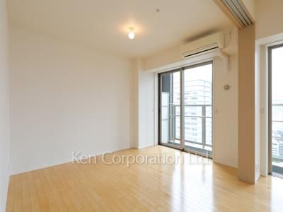 Bedroom ※Photo of the same layout on 21 floor. Decoration and fixture may differ.