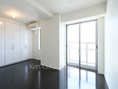 Living-Dining ※Photo of the same layout on 20 floor. Decoration and fixture may differ.