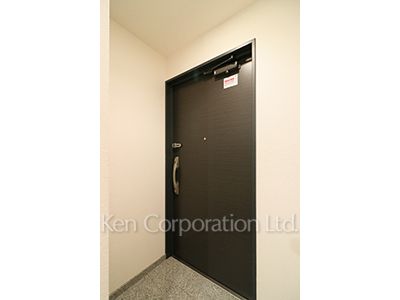 Entrance ※Photo of the same layout on 20 floor. Decoration and fixture may differ.