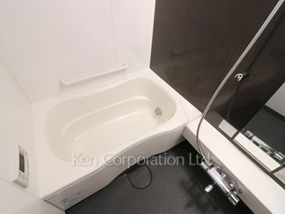 Bath ※Photo of the same layout on 20 floor. Decoration and fixture may differ.