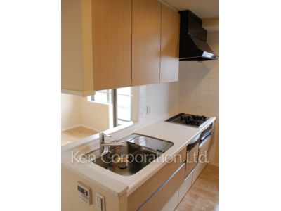 Kitchen ※Photo of the same layout on 25 floor. Decoration and fixture may differ.