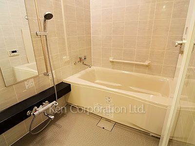 Bath ※Photo of the same layout on 21 floor. Decoration and fixture may differ.