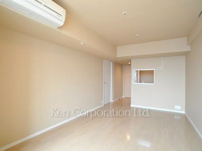 Living-Dining ※Photo of the same layout on 19 floor. Decoration and fixture may differ.