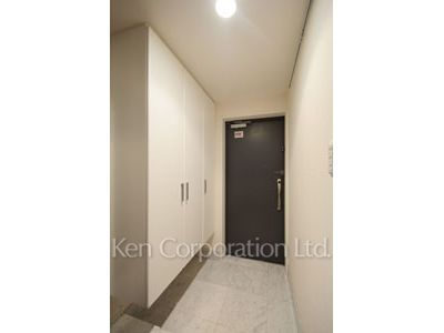 Entrance ※Photo of the same layout on 6 floor. Decoration and fixture may differ.