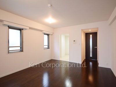 Living-Dining ※Photo of the same layout on 6 floor. Decoration and fixture may differ.