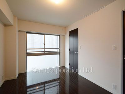 Bedroom ※Photo of the same layout on 6 floor. Decoration and fixture may differ.
