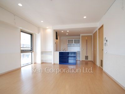 Living-Dining ※Photo of the same layout on 7 floor. Decoration and fixture may differ.