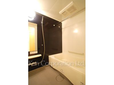 Bath ※Photo of the same layout on 7 floor. Decoration and fixture may differ.