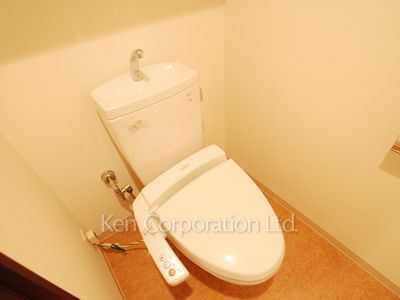 Lavatory ※Photo of the same layout on 9 floor. Decoration and fixture may differ.