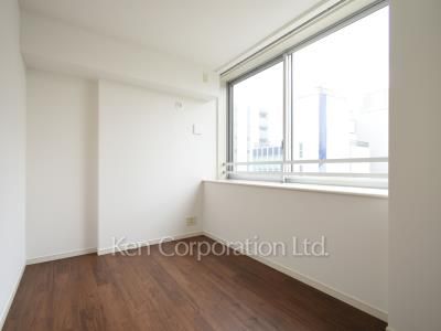 Bedroom ※Photo of the same layout on 10 floor. Decoration and fixture may differ.