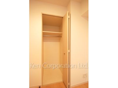 Closet ※Photo of the same layout on 9 floor. Decoration and fixture may differ.