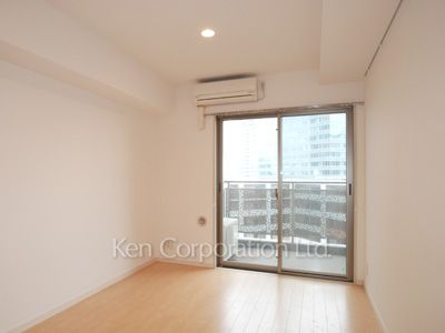Bedroom ※Photo of the same layout on 9 floor. Decoration and fixture may differ.