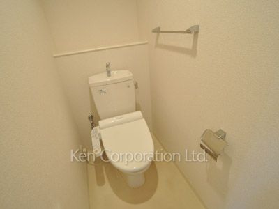 Lavatory ※Photo of the same layout on 9 floor. Decoration and fixture may differ.