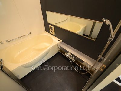 Bath ※Photo of the same layout on 3 floor. Decoration and fixture may differ.