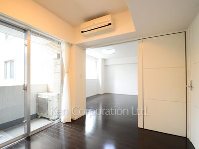 Bedroom ※Photo of the same layout on 3 floor. Decoration and fixture may differ.