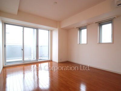 Living-Dining ※Photo of the same layout on 10 floor. Decoration and fixture may differ.