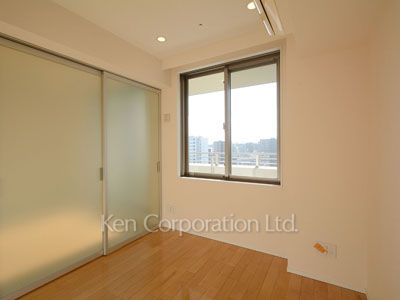Bedroom ※Photo of the same layout on 12 floor. Decoration and fixture may differ.